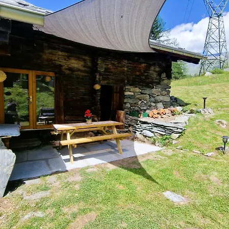 Mayen Praz Dau Lauc Charme Et Nature 4 Personnes *